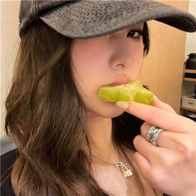 四片羽毛